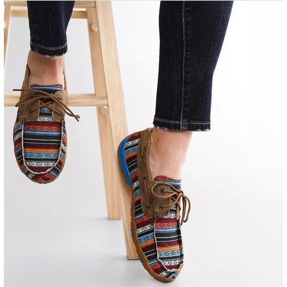 TWISTED X Embroidered Stripe Distressed Driving Lace Up Leather Moccasin BOHO 6 - Picture 1 of 10